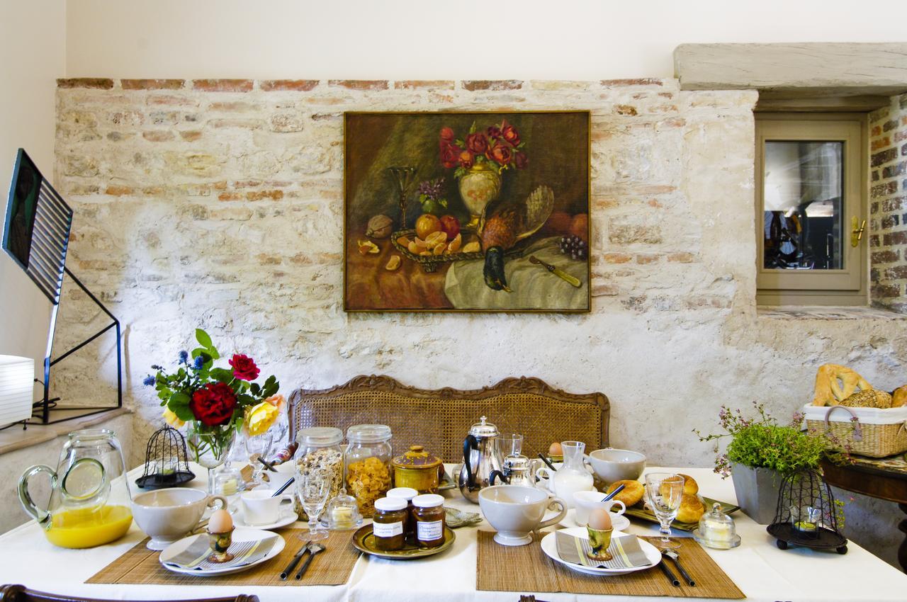 La Ferme De Marie Eugenie Bed & Breakfast Bruailles Екстериор снимка